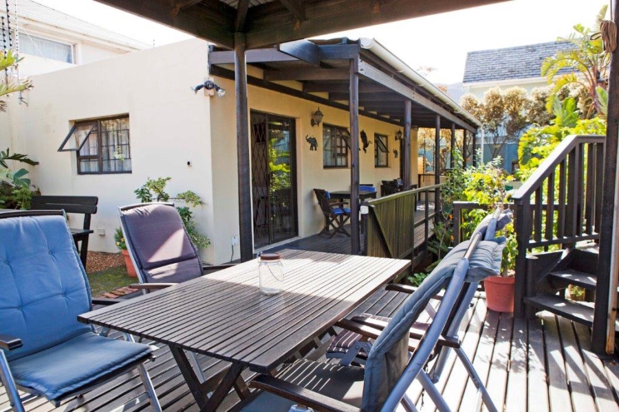 8 Bedroom Property for Sale in Fish Hoek Western Cape